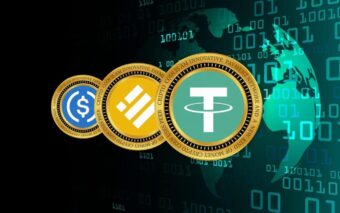 Stablecoins in Germany 2025: is it worth investing in USDT, USDC, or DAI? Benefits, risks, BaFin & MiCA regulation, DeFi income, and strategies for German investors.