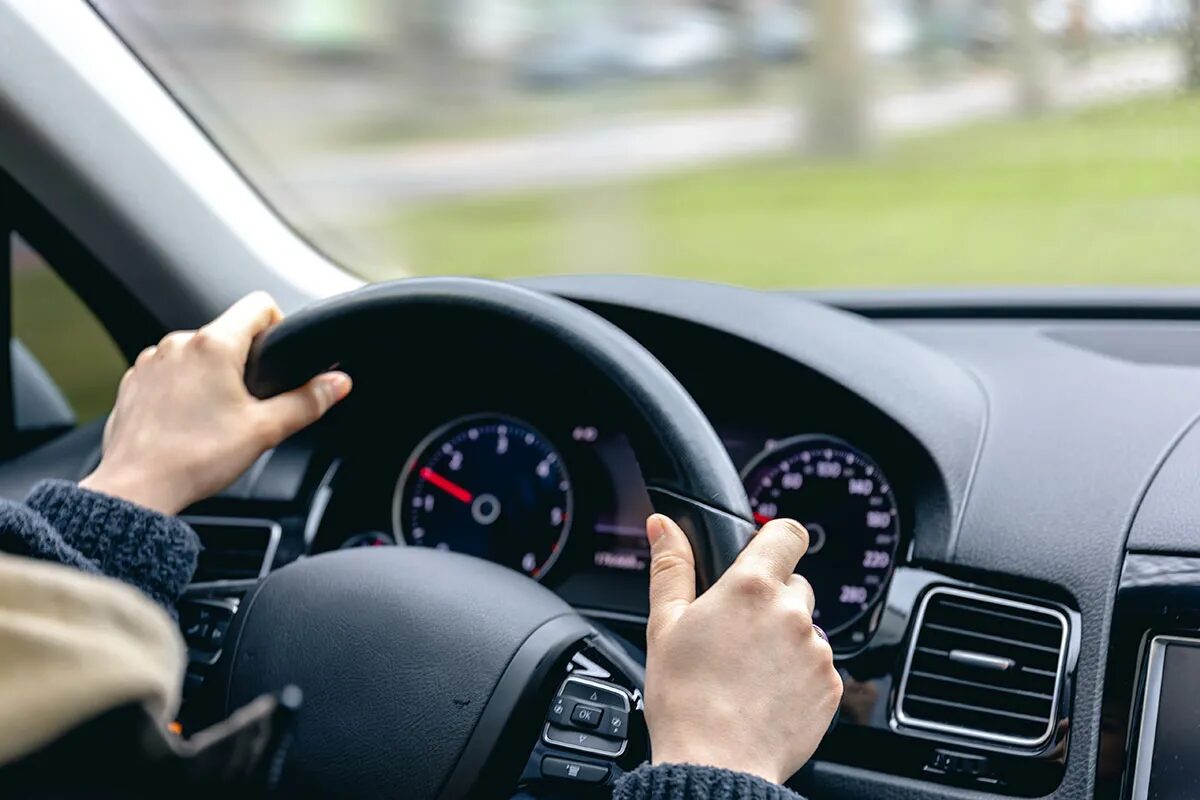 Техосмотр в Германии в 2026 году вводит ежегодную проверку для старых авто и стандарт Euro 6e. Узнайте о цифровом контроле и защите от скрученного пробега.