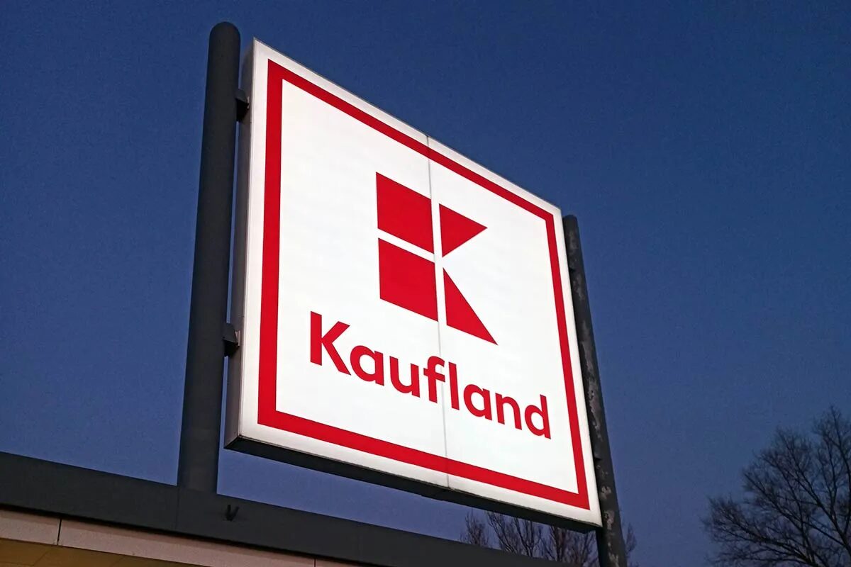 Kaufland меняет время работы 31 декабря 2025 года. Узнайте до скольки открыты магазины на Сильвестр и как планировать покупки чтобы успеть до закрытия.