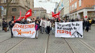 Вернёт ли Бундестаг призыв? Тысячи школьников вышли протестовать против новой службы