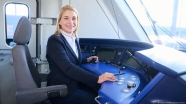 Германия: Эвелин Палла радикально сокращает руководство Deutsche Bahn — поможет ли это