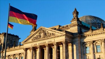 Германия в долгах ради будущего: Разбор нового бюджета и специальных фондов